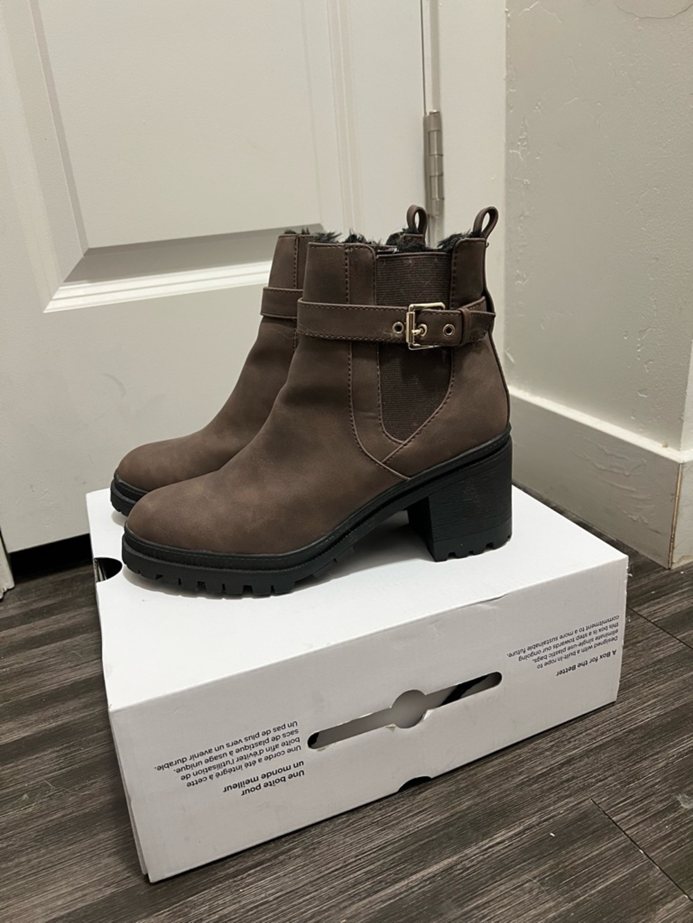 ALDO Women’s Brown Faux Suede Ankle Boot with Buckle Size 6.5 LIKE NEW